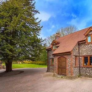  Country house Old Farm United Kingdom